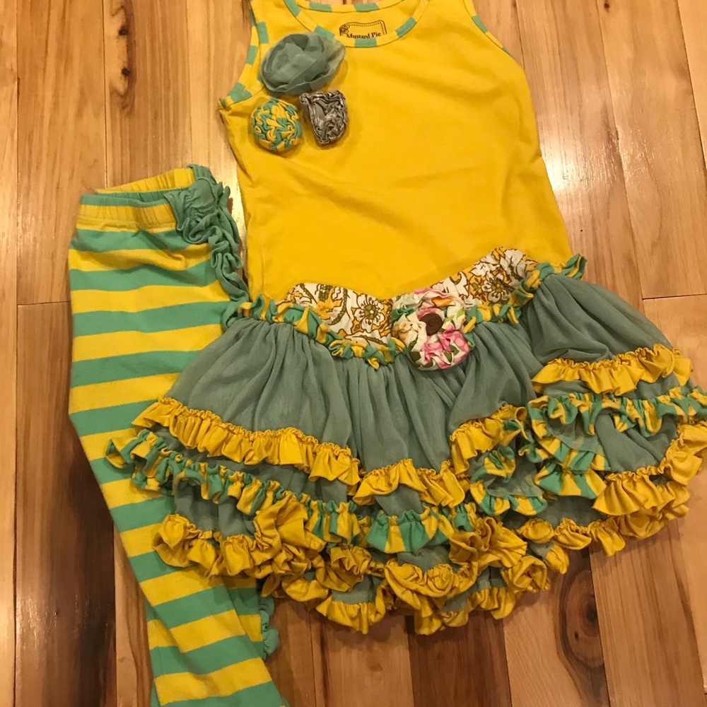 Mustard Pie 3 Piece Shirt, capris & Skirt.